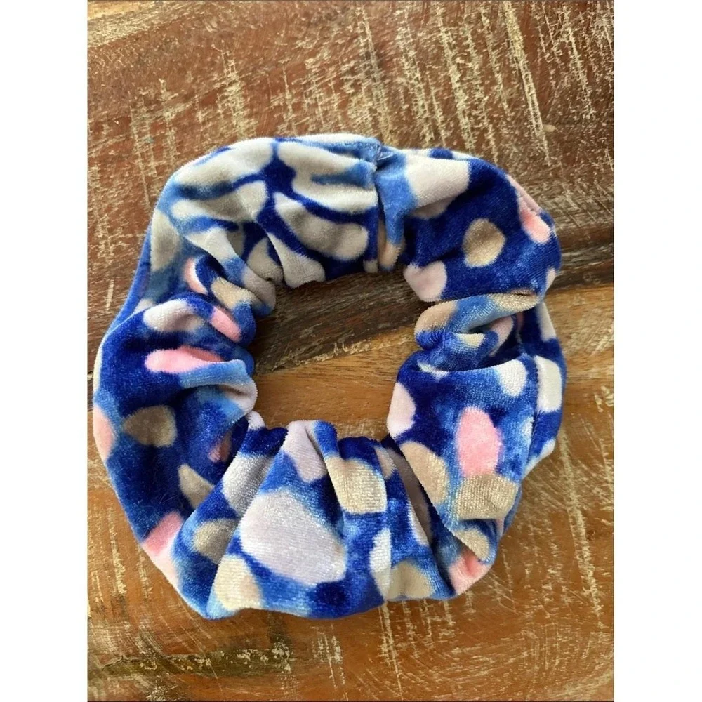 Lilly Pulitzer Blue Velvet Kids Scrunchie with Pink and Cream Spots